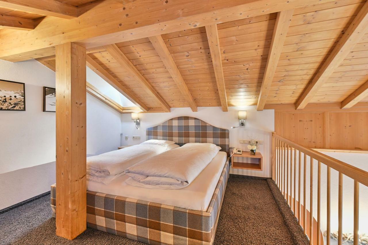Hotel Garni Sursilva ليش ام ارلبرغ المظهر الخارجي الصورة